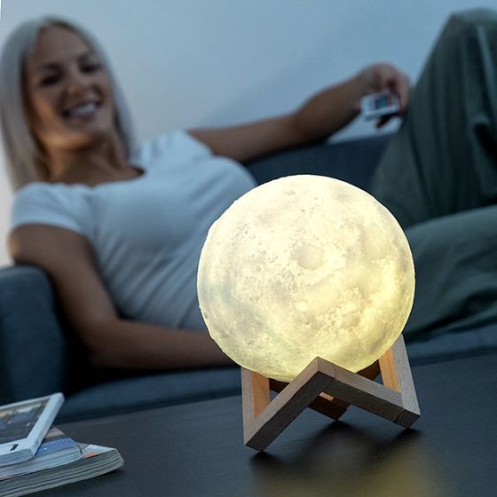 Polnilna LED lučka luna